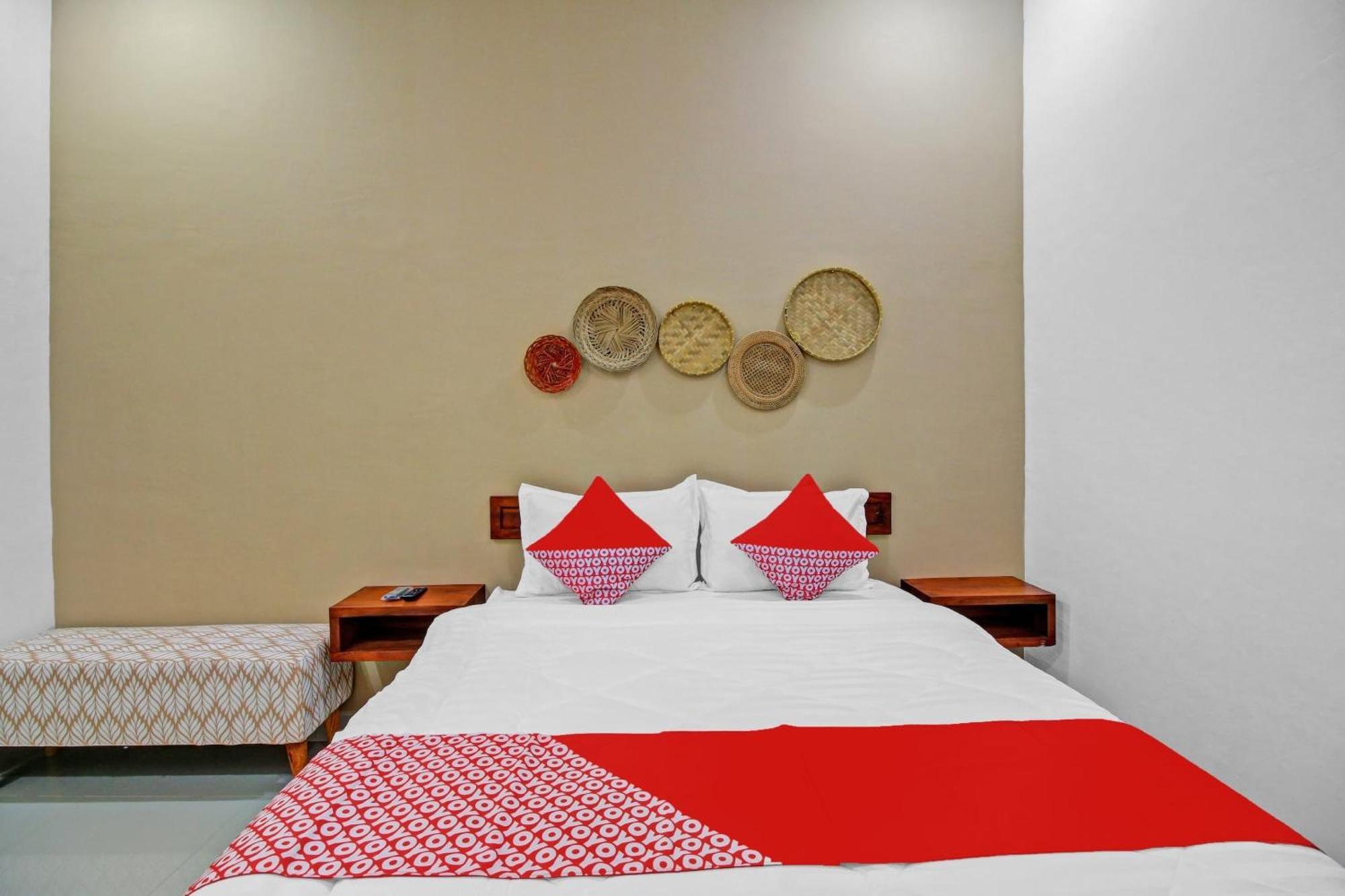 Oyo 90820 Madania Guesthouse Syariah Mataram Exterior foto