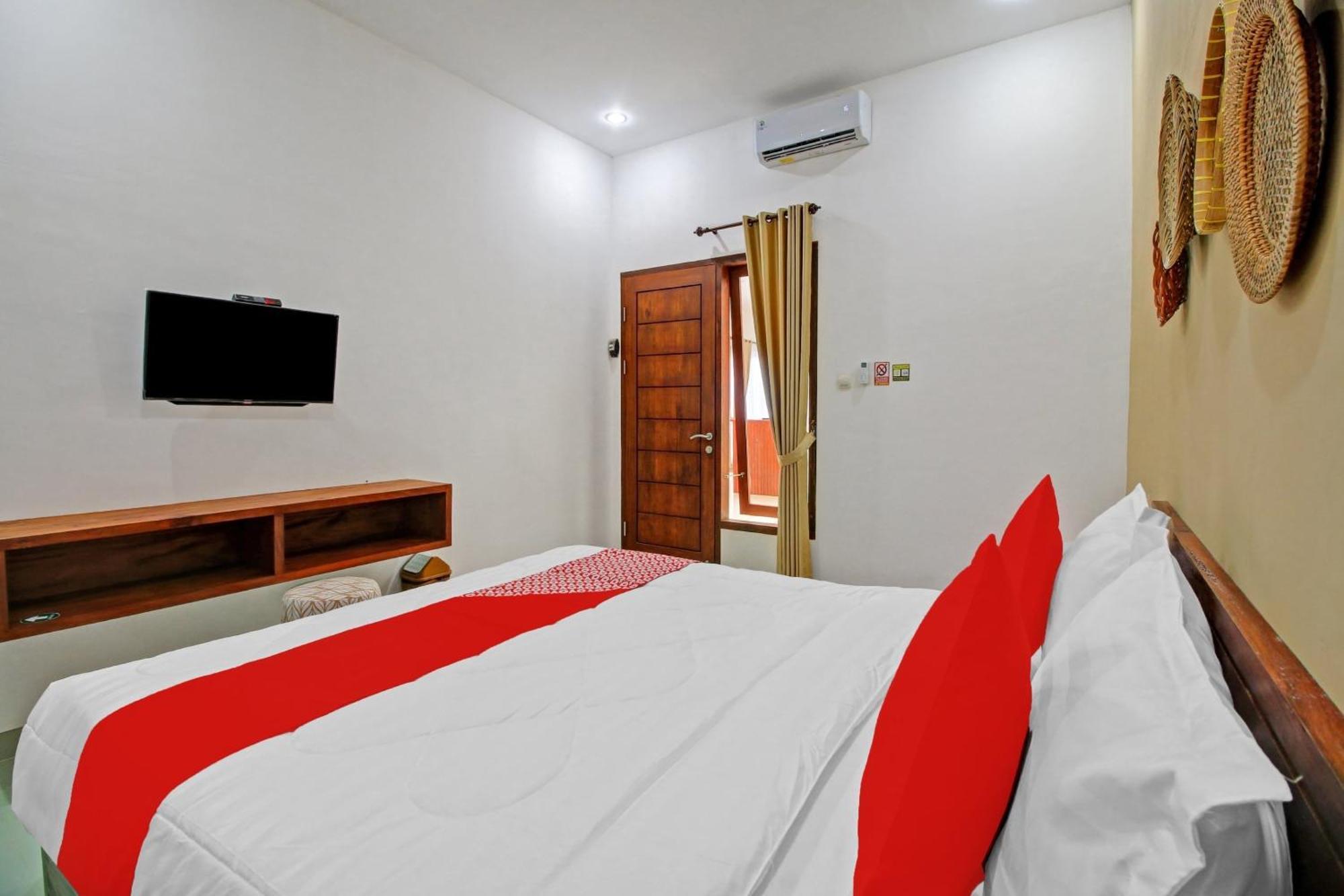 Oyo 90820 Madania Guesthouse Syariah Mataram Exterior foto